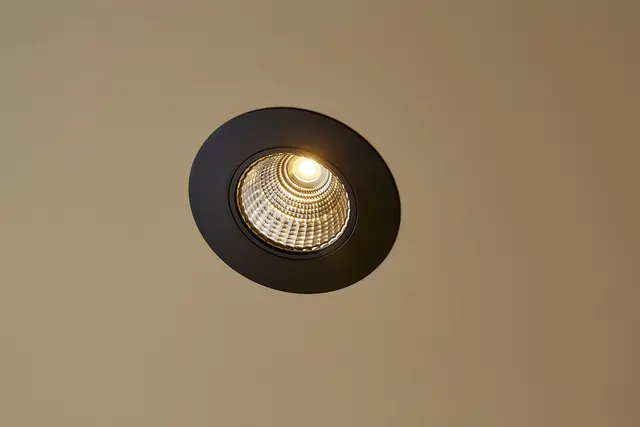 7359
